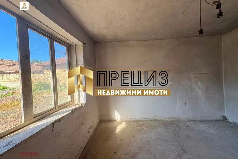Two-storey house with yard in Dragoevo village, Shumen region