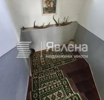 Снимка 5 — Двуетажна къща с голям двор в с. Дъбене, област Пловдив