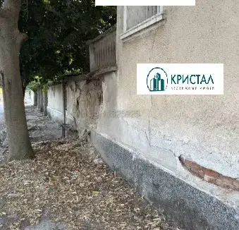 Снимка 2 — Къща с 3 спални в с. Дълго поле, област Пловдив, с голям двор