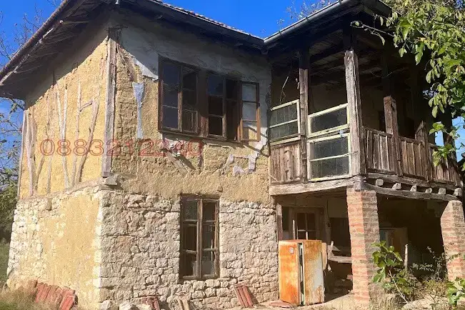 Къща в Ловеч, с. Горско Сливово