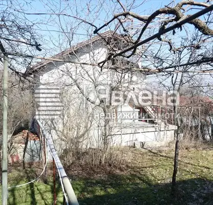 Снимка 4 — Къща в София, с. Извор