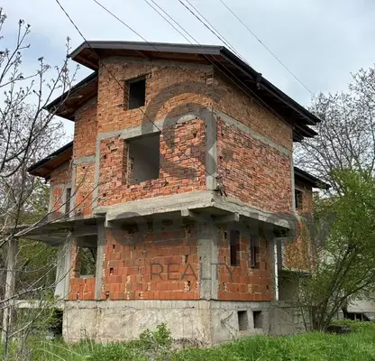 Снимка 3 — Къща в София, с. Извор