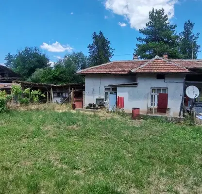 Снимка 5 — Къща с 3 стаи в с. Каменово, област Разград, близо до гора