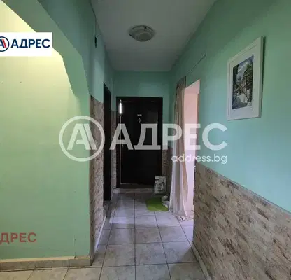 Снимка 5 — Двуетажна къща с голям двор в с. Константиново, Варна