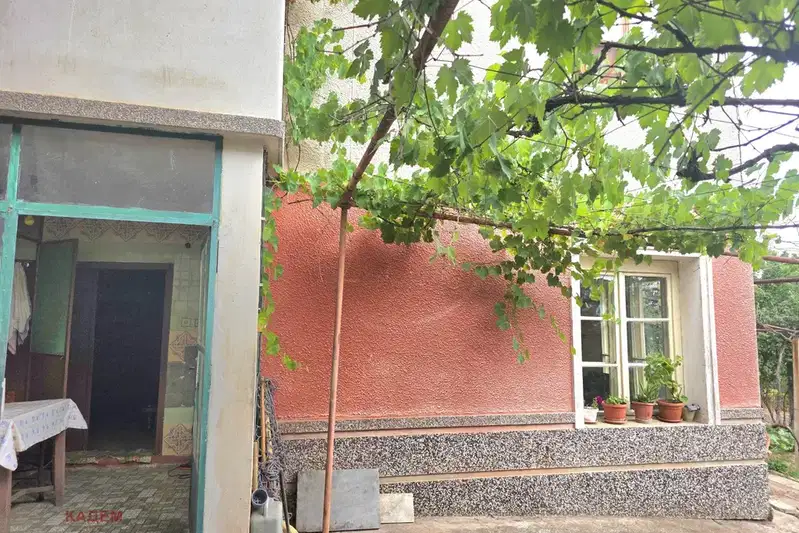 House in Kyustendil, Konyavo