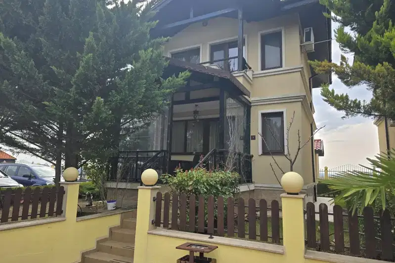 House in Burgas, Kosharica