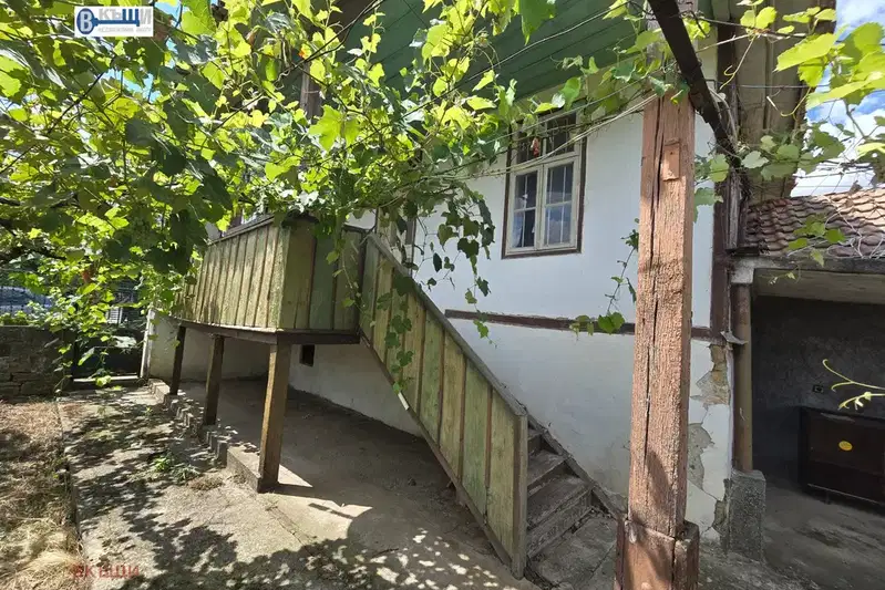 Къща във Велико Търново, с. Козаревец