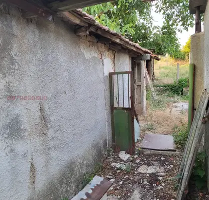 Снимка 5 — Къща 150 кв.м в с. Крумово, област Варна, нужда от ремонт