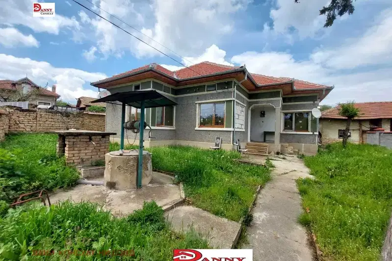 House in Veliko Tyrnovo, Kucina