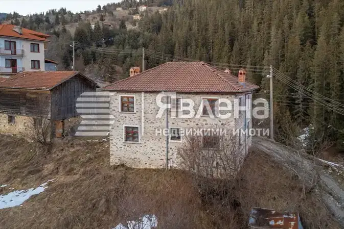 House in Oblast Smolyan, Kutela