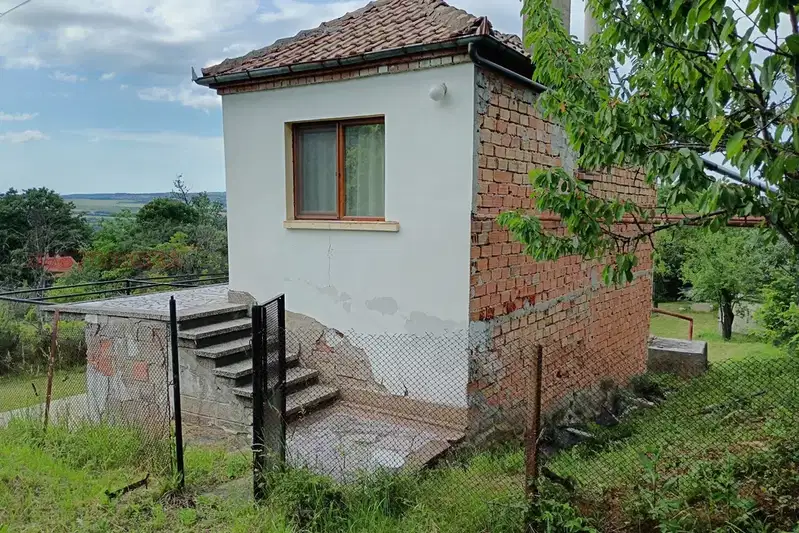 Къща във Велико Търново, с. Къпиново