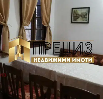 Снимка 2 — Двуетажна къща с 3 спални в с. Кюлевча, област Шумен