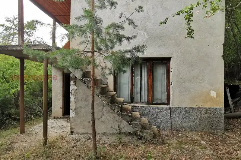 House in област София, Lukovo