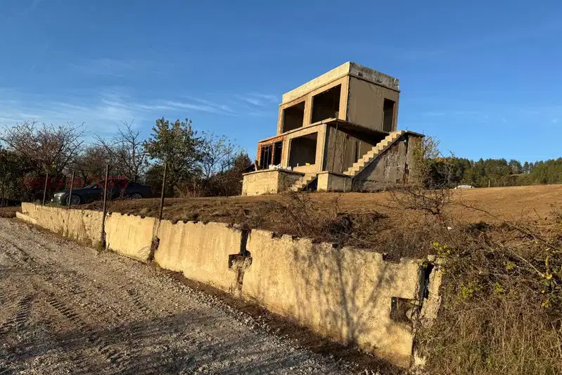 House in област София, Mala Rakovica