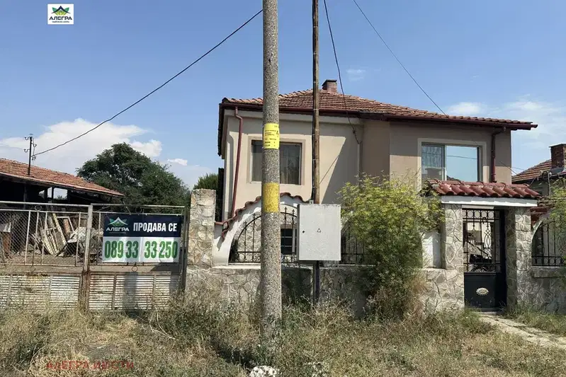 Two-storey house with large yard in Malo Konare village, Pazardzhik region