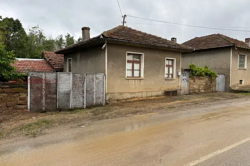 Къща във Велико Търново, с. Мерданя