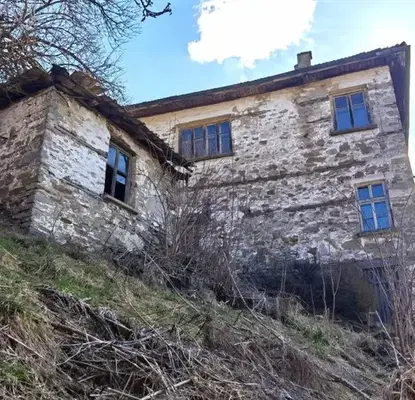 Снимка 4 — Каменна къща с 3 нива в с. Момчиловци, област Смолян