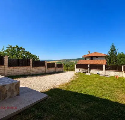 Photo 5 — House in Dobrich, Obrochishte