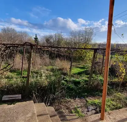 Photo 3 — 3-room house in Opan village, Stara Zagora region with large yard