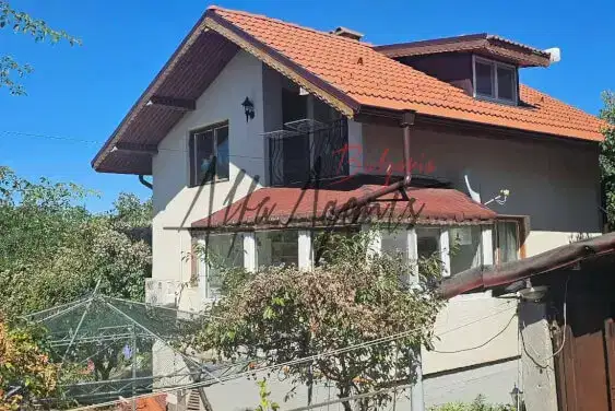 House in Varna, Oreshak