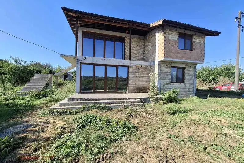 House in Varna, Pchelnik