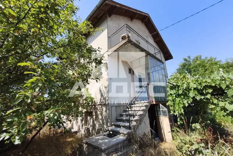 House in област София, Petyrch