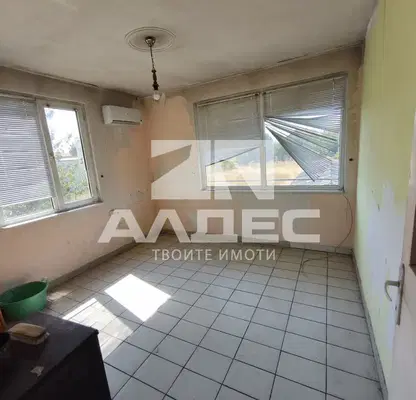 Photo 3 — House in област София, Petyrch