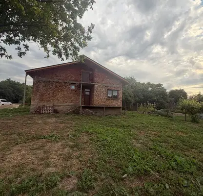 Photo 2 — 3-room house in Podem village, Pleven region with large yard