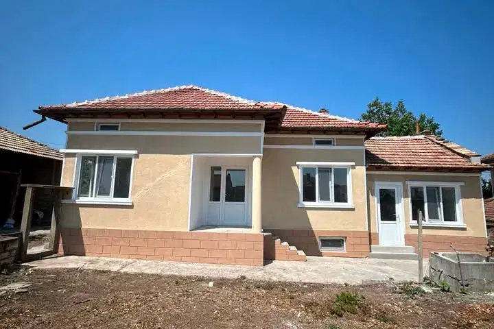 House in Veliko Tyrnovo, Polski Senovec