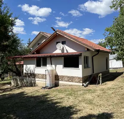 Photo 3 — Two houses with large yard in Popovtsi village, Sofia region