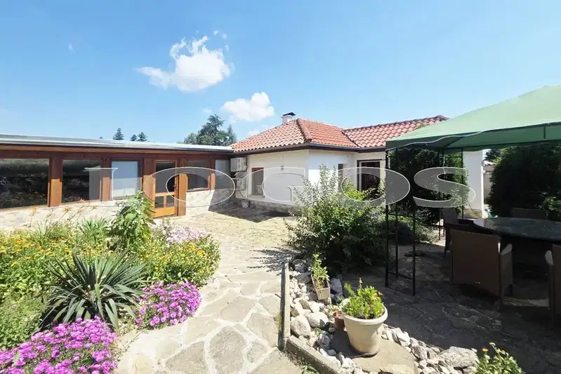One-story house with 3 bedrooms in Priseltsi village, Varna