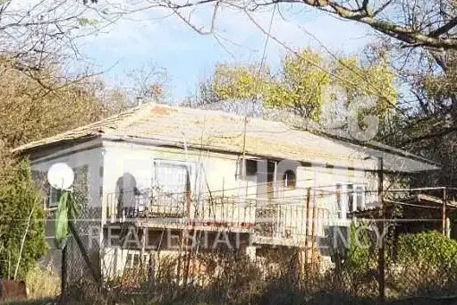 Къща във Варна, с. Радево