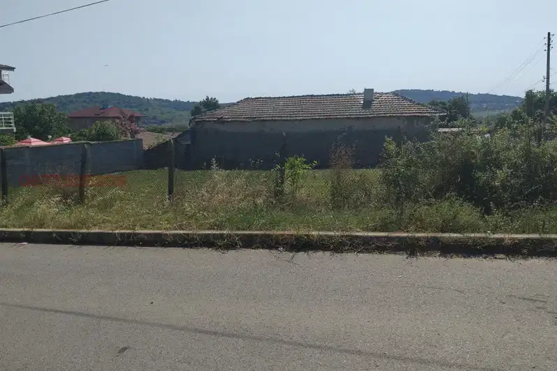 Къща в Бургас, с. Равадиново