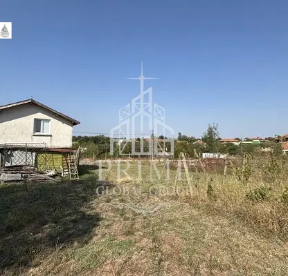 Снимка 2 — Двуетажна къща с двор в с. Равна гора, област Бургас