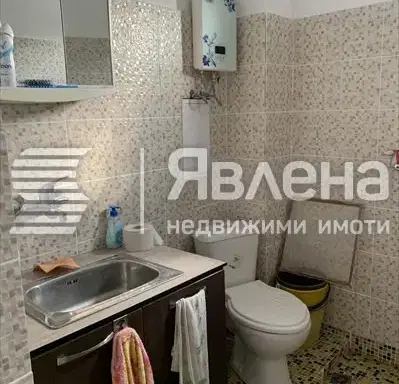 Photo 4 — One-storey house with 3 rooms in Ravnishte village, spacious yard