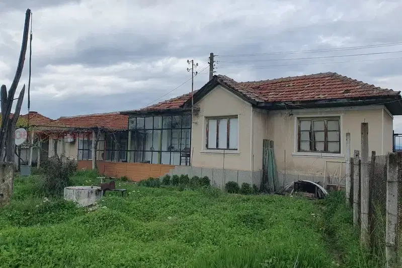 Едноетажна къща с 3 стаи в с. Ръжево, област Пловдив