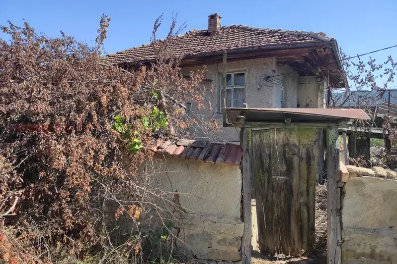 Къща във Велико Търново, с. Сливовица