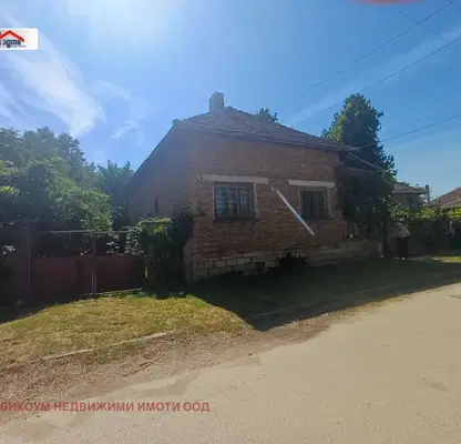 Снимка 4 — Къща с 3 стаи в с. Староселци, област Плевен с голям двор