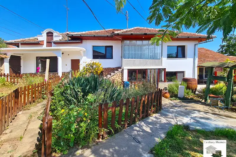 House in Veliko Tyrnovo, Strahilovo