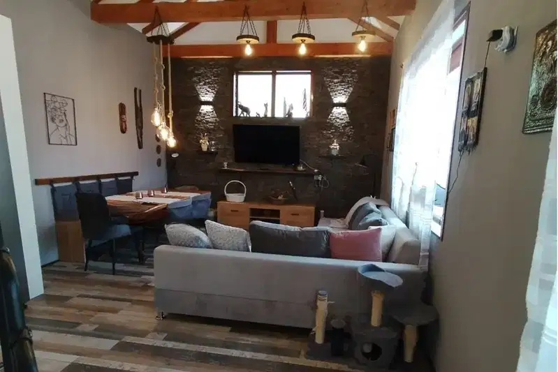 Едноетажна къща с 3 спални в с. Стрелци, област Пловдив
