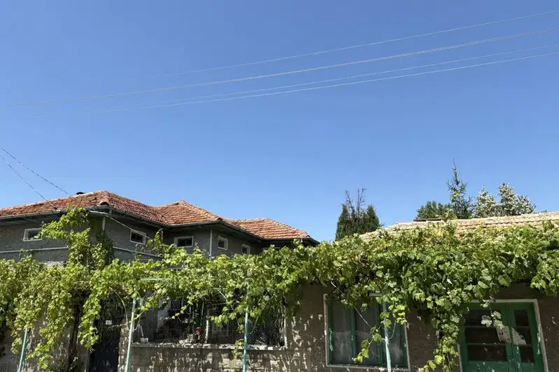 House in Oblast Shumen, Veselinovo