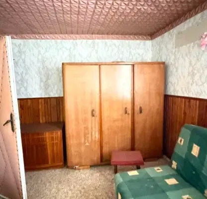 Снимка 4 — Къща с две постройки и гараж в с. Вискяр, област Перник