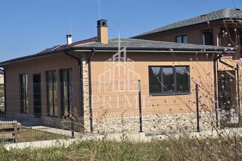 House in Varna, Yarebichna