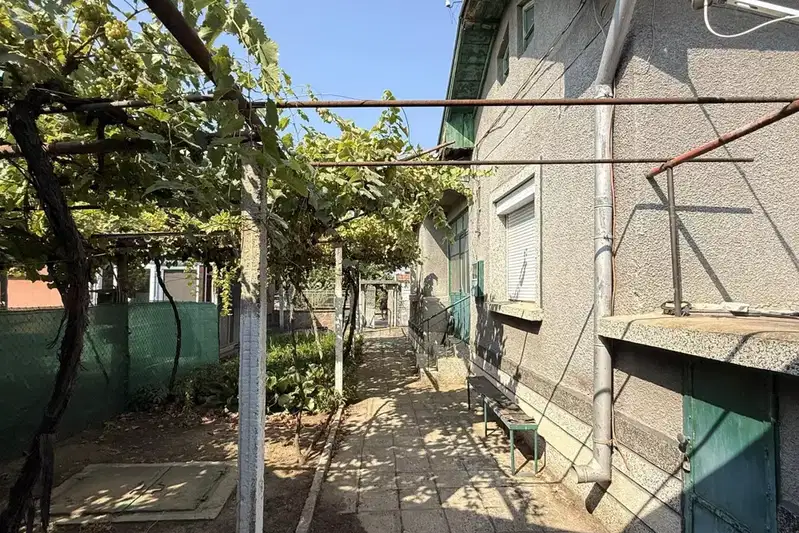 House in Pleven, Yasen