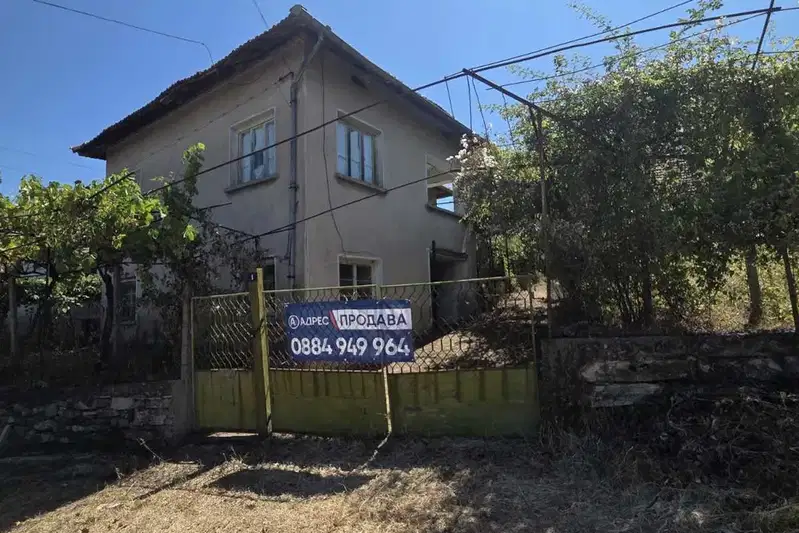 Къща в Монтана, с. Замфирово