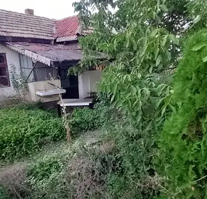 Снимка 3 — Къща в Шумен, с. Златна нива