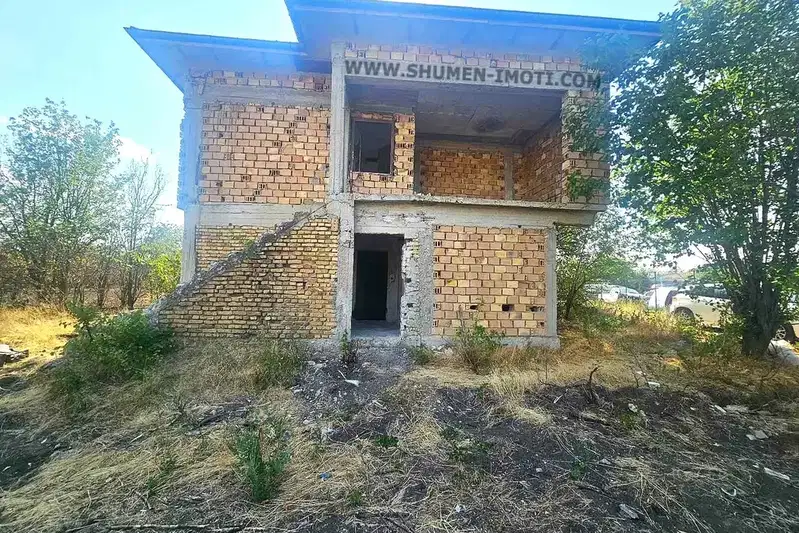 House in Shumen, Zlatna Niva