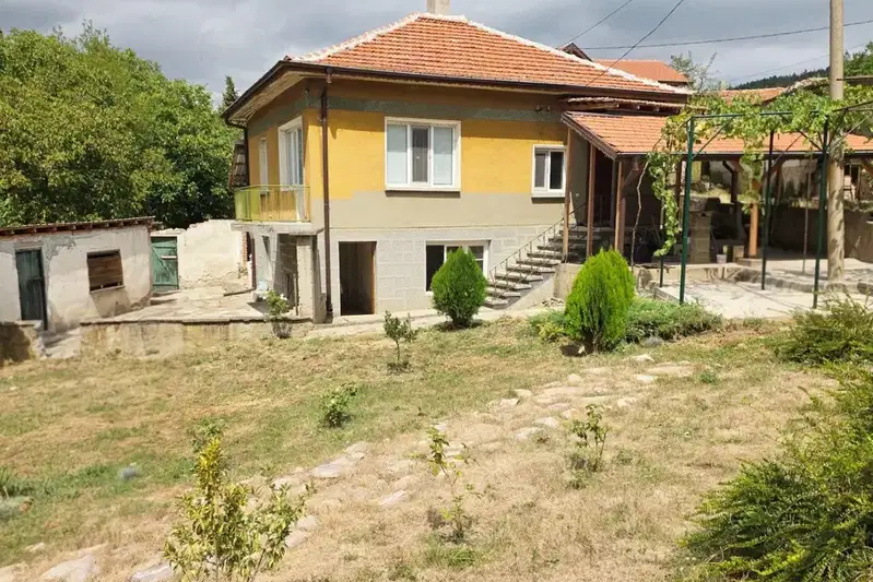 House in Oblast Stara Zagora, Zmeiovo