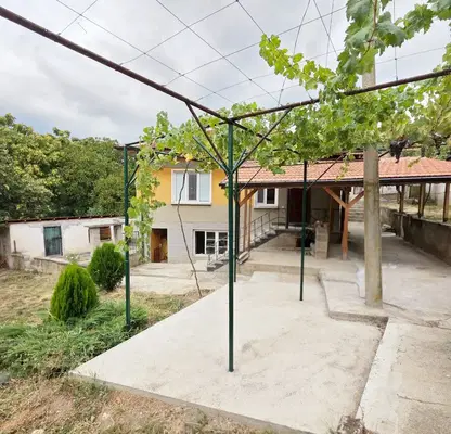 Photo 2 — House in Oblast Stara Zagora, Zmeiovo