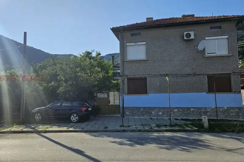 House in Shumen, Divdyadovo